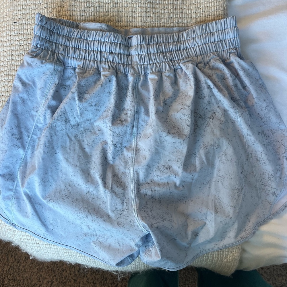Lululemon Hotty Hot Hight Rise 4” Shorts